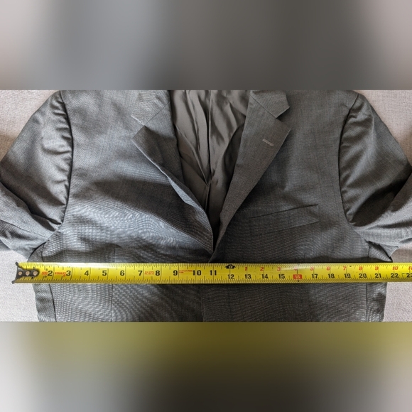 Hickey Freeman Men's Gray Pinstripe Suit Coat Size 44R 100% Wool - Picture 5 of 16